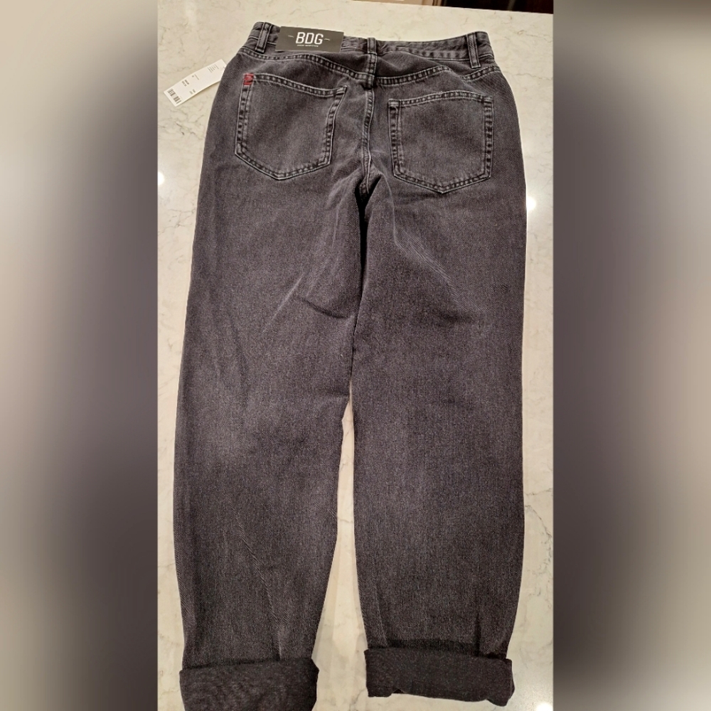 BDG Urban Outfitters women's size 27 Faded Black/grey Denim Mom high rise jeans